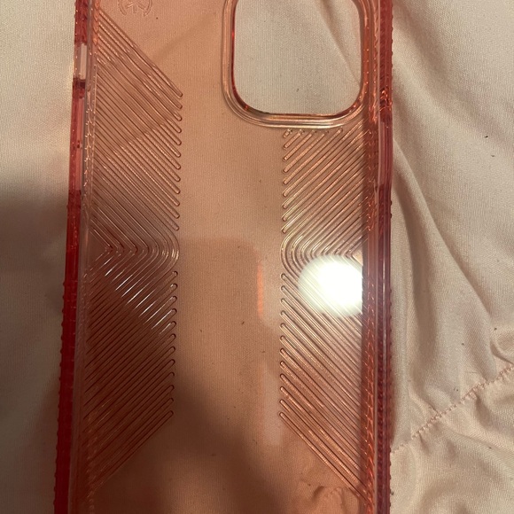 Brand new clear pink speck case - Picture 5 of 6